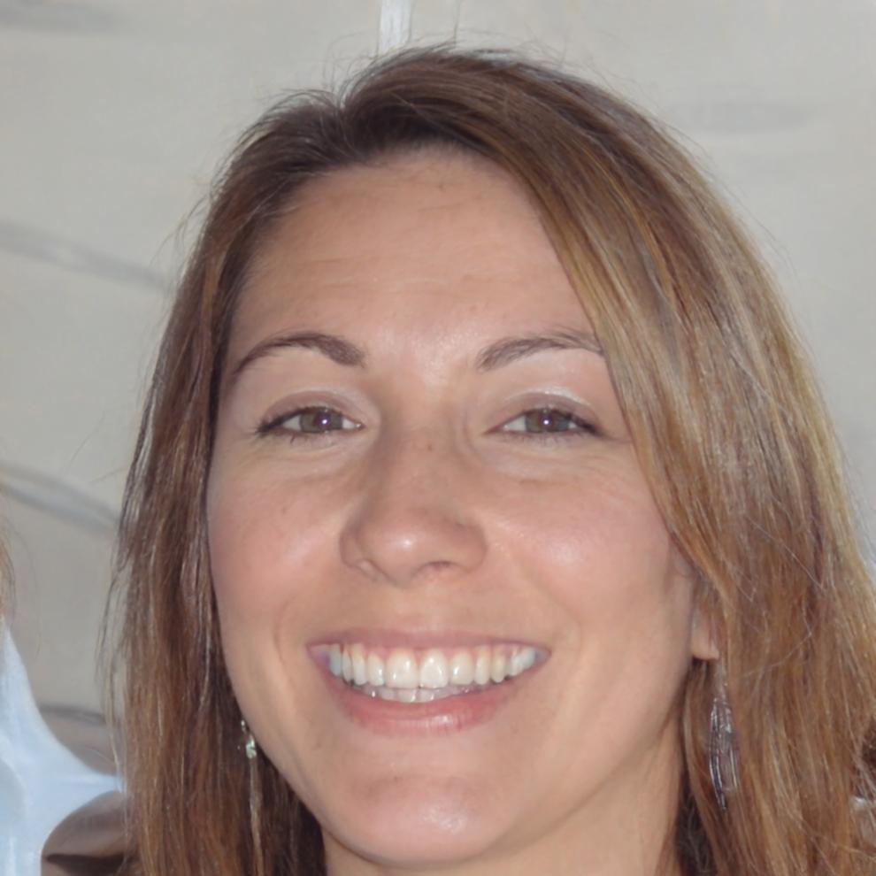 Trading instructor reviewing market analysis with students